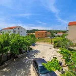 Apartment Milorad M Lopar