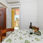Milorad M Apartment Lopar