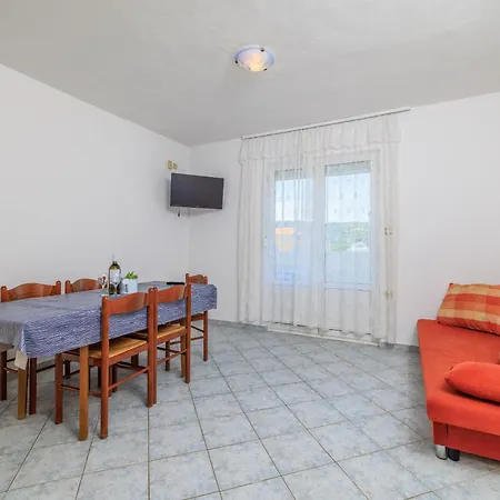 Milorad M Apartman *