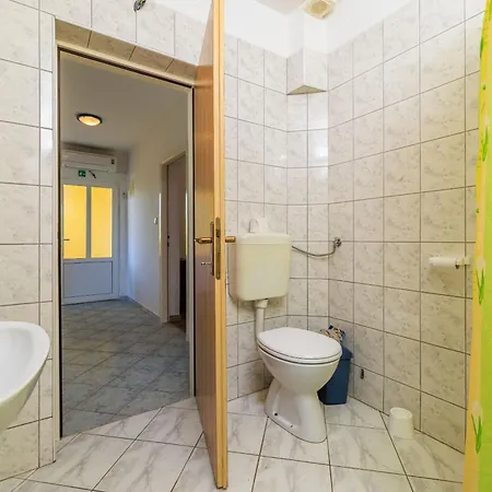 Milorad M Apartman Lopar