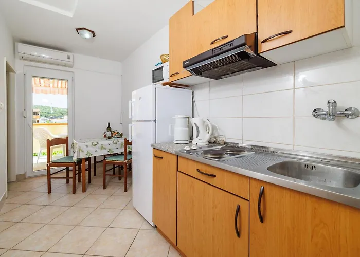 Milorad M Appartement Lopar
