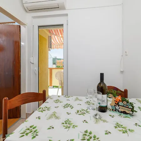 Milorad M Apartament Lopar