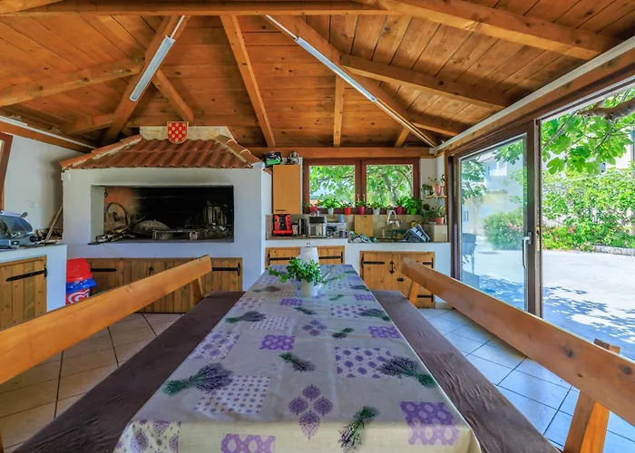 Milorad M لوبار